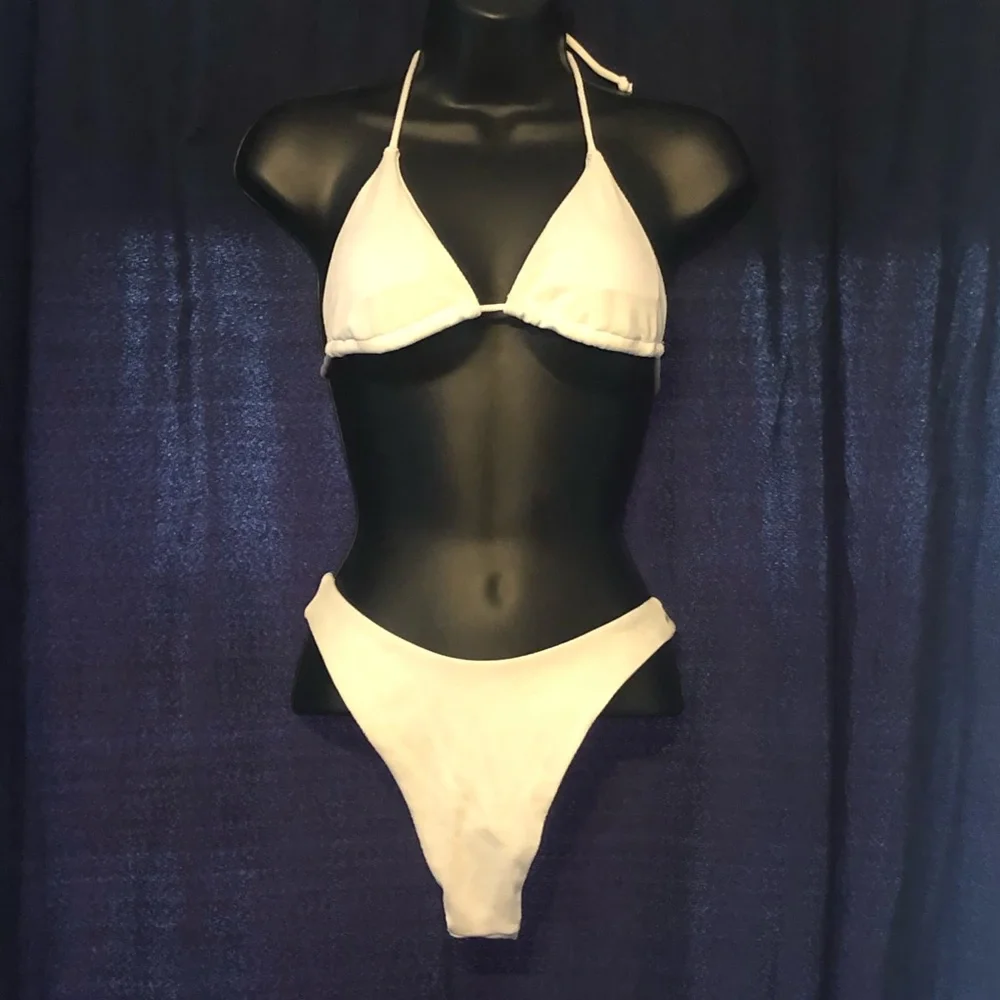 White Bikini - Picture 3 of 6